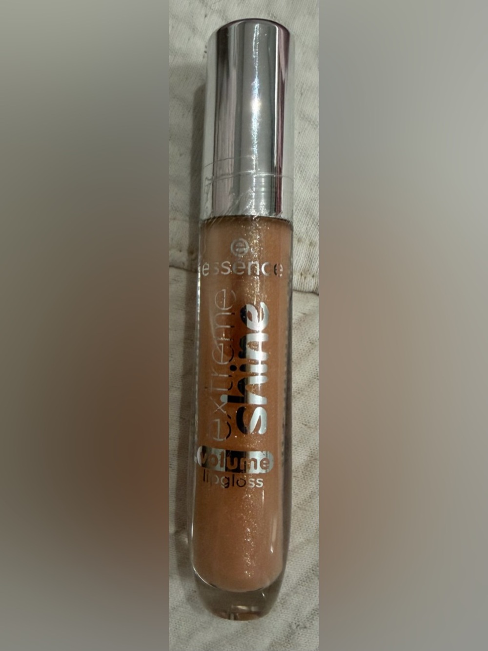 ✨New✨ Essence: Extreme Shine Volume Lipgloss- Gold Dust